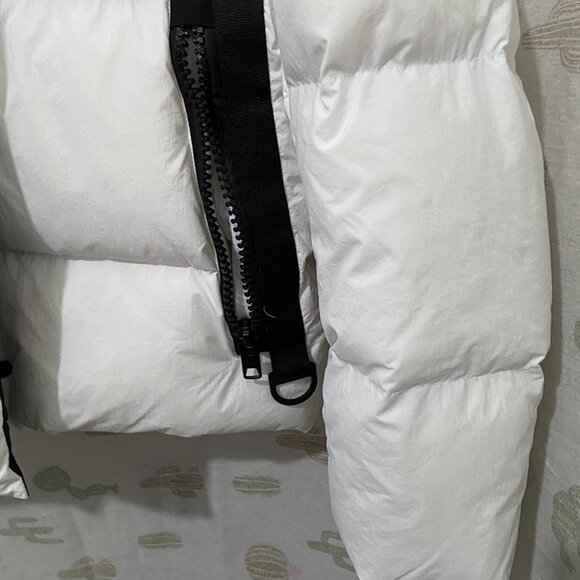 Canada Goose White Hooded Down Jacket - Picture 3 of 10